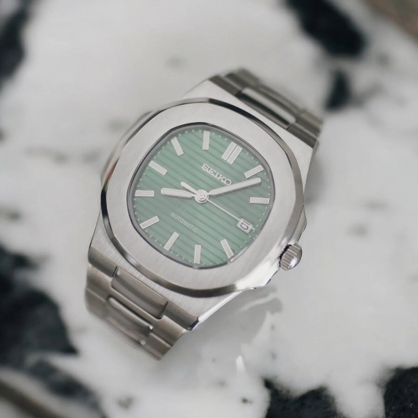 Seiko Mod Nautilus "Green Emerald"